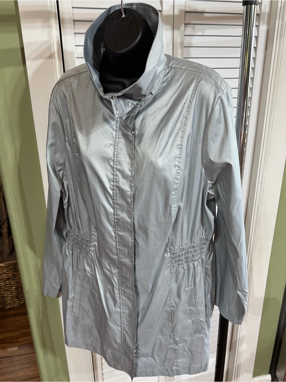 Chico's Collection Silver-Gray Lightweight Travel Rain Jacket Size 3 US 16 / XL - Picture 3 of 12